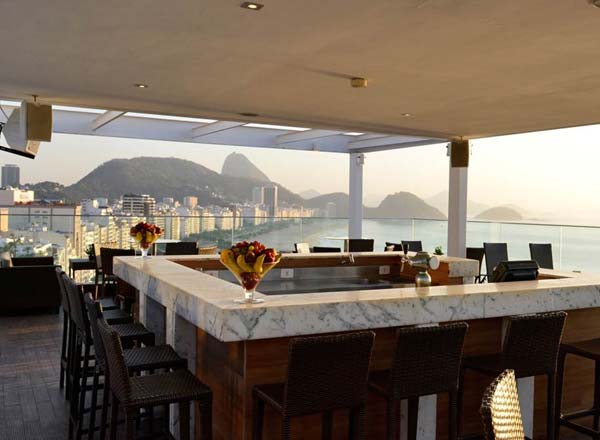 Rooftop in Copacabana met uitzicht over Rio de Janeiro
